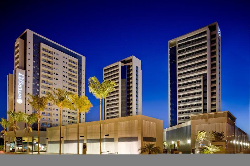 Intercity Brasilia Led Aguas Claras Hotel Екстериор снимка